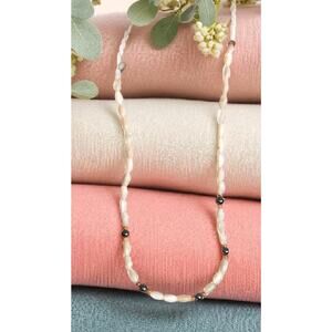 Vintage 1950s White Freshwater pearl Strand Necklace 16”